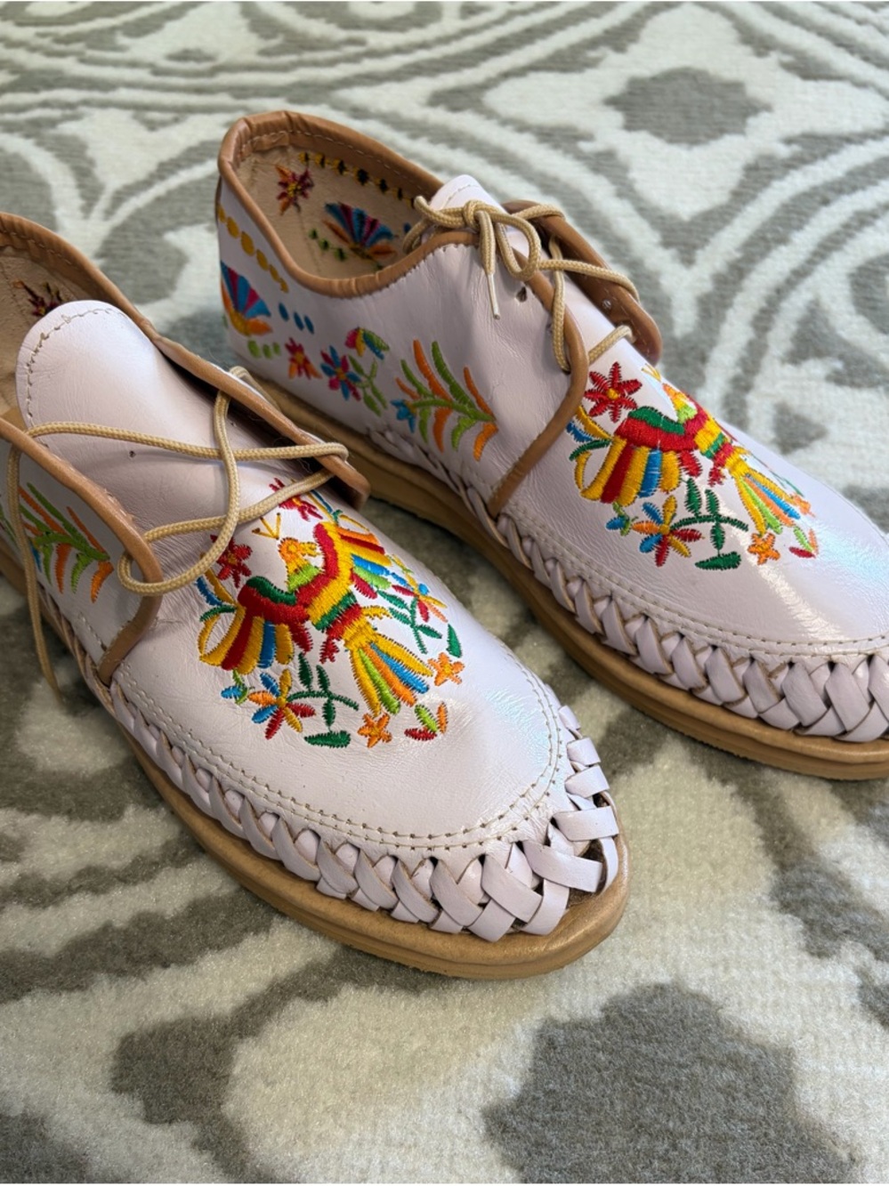 Otomí Embroidered Women's leather Handmade Shoes